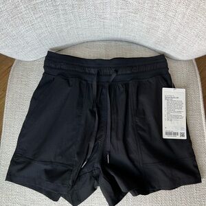 Lululemon Dance Studio High Rise 3.5” Shorts